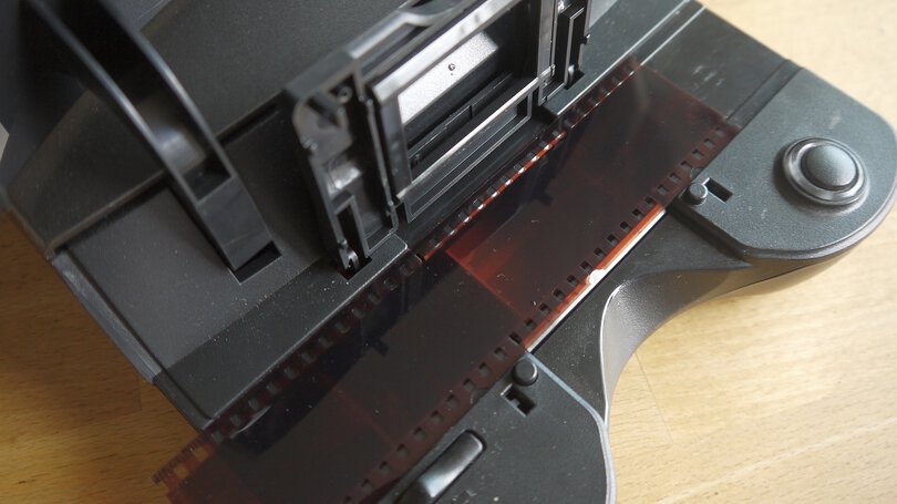 Farbnegative sind nicht einfach Negative, sondern orangefarben maskiert