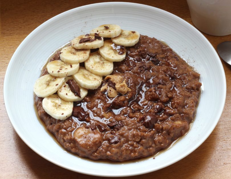 porridge-cacao-banane-beurre-de-cacahuete