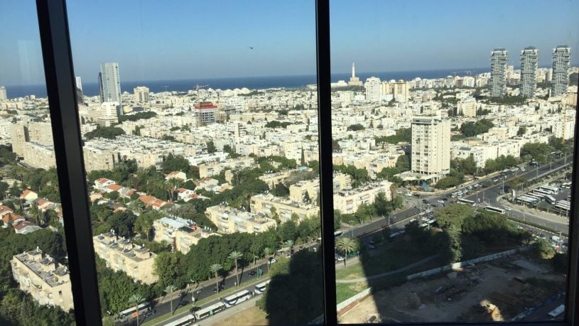 משרדים במגדל רסיטל תל אביב נוף משרדים מכירה במנחם בגין