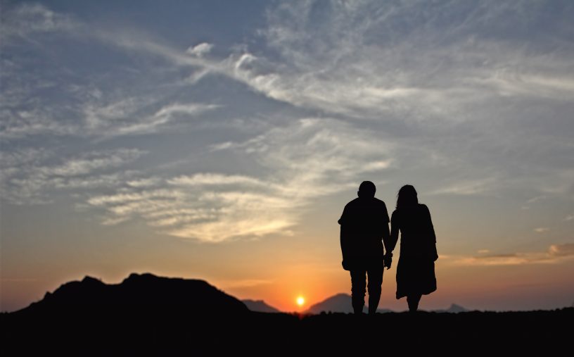 Ein Partnerschaftsvertrag ist für unverheiratete Paare wichtig.