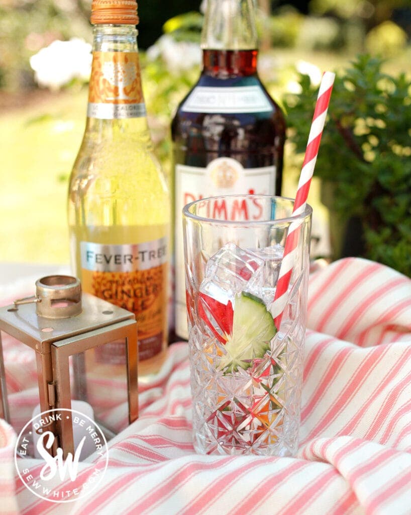 Easy 2 ingredient pimms cocktail with ginger ale