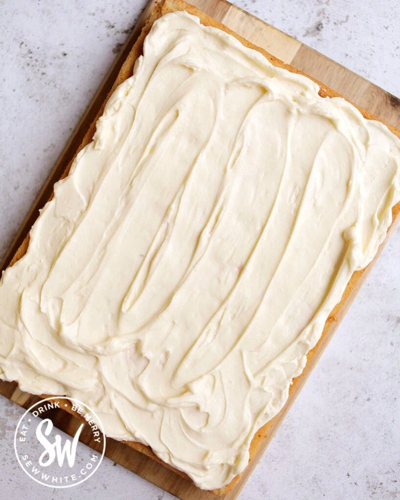 easy vanilla tray bake on a chopping board