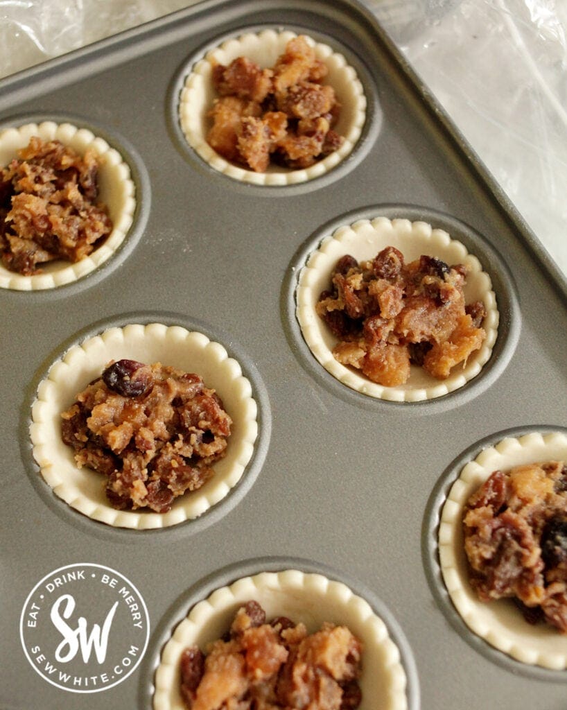 mincemeat in shortcrust pastry for mince pies