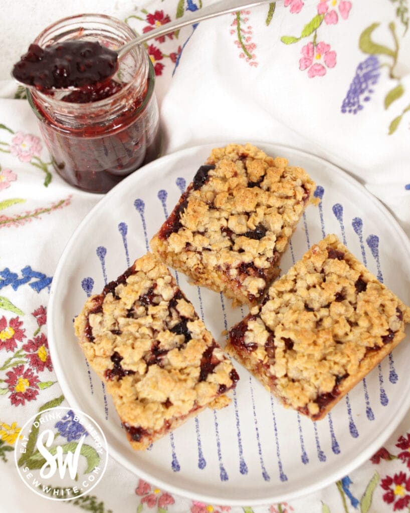 Jam flapjacks