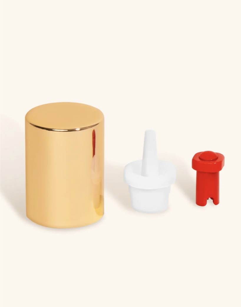 A set of glue caps - Image 1