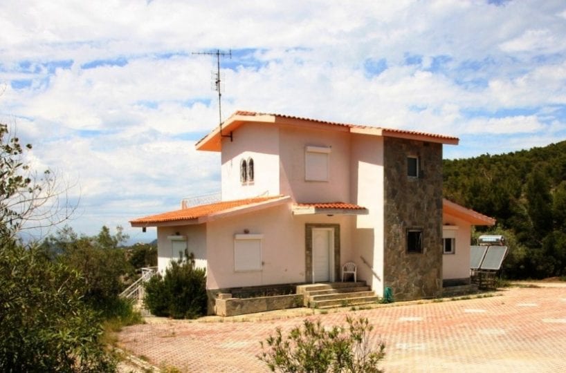 villa overlooking gulf of Corinth