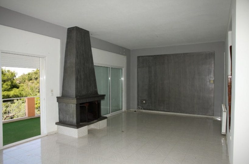 villa overlooking gulf of Corinth