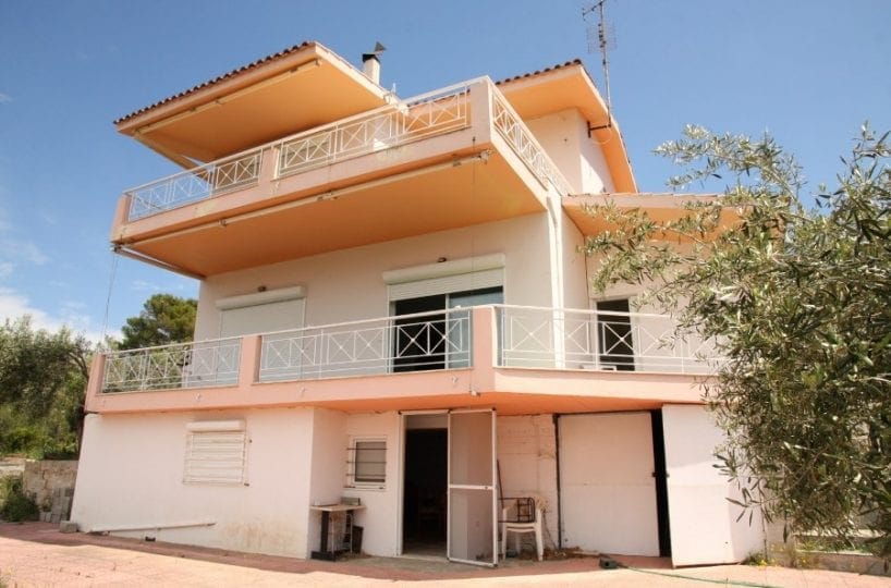 villa overlooking gulf of Corinth