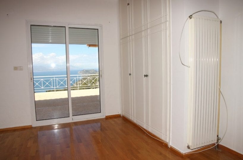 villa overlooking gulf of Corinth