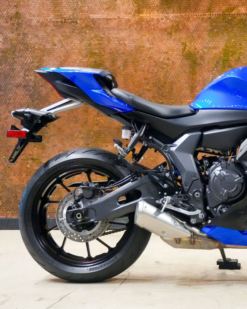 2024 YAMAHA R7