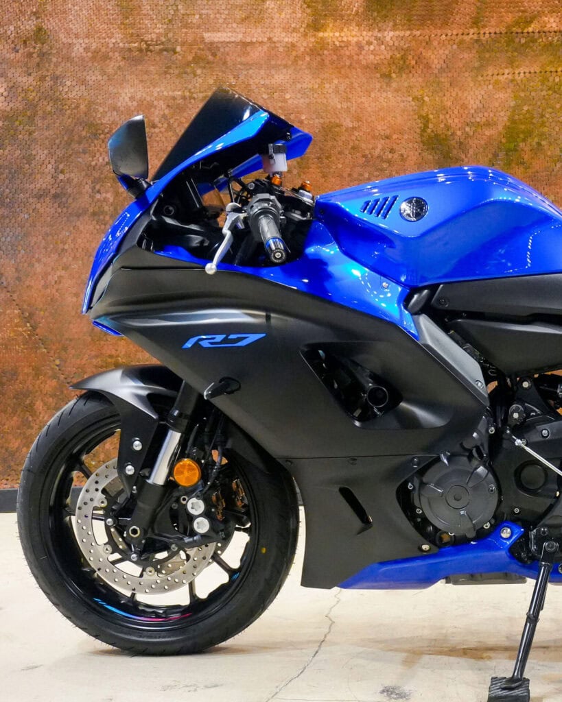 2024 YAMAHA R7