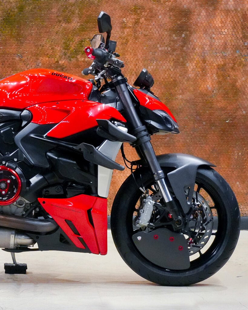 2024 DUCATI STREETFIGHTER V2 AB006735