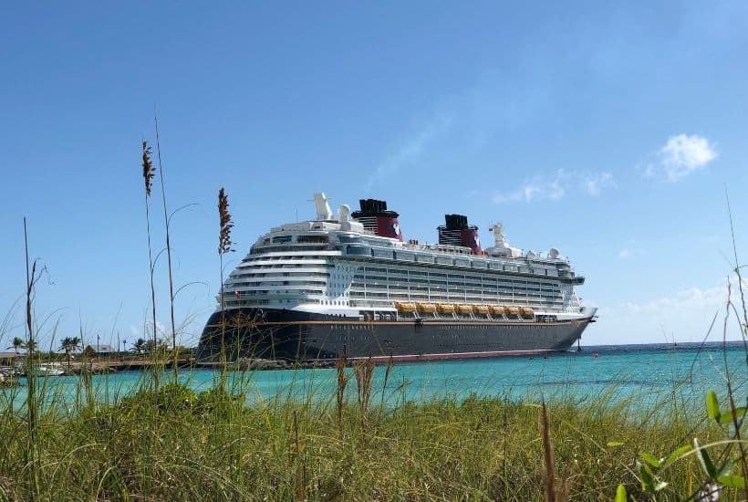 Here are some Disney Cruise Line tips and tricks that will help you prepare for your best trip and also allow you to have a great time while you are there. These Disney cruise tips will help you plan your Disney Cruise family vacation. #DisneyCruise #DisneyCruiseTips #DisneyTips #tipsandtricks