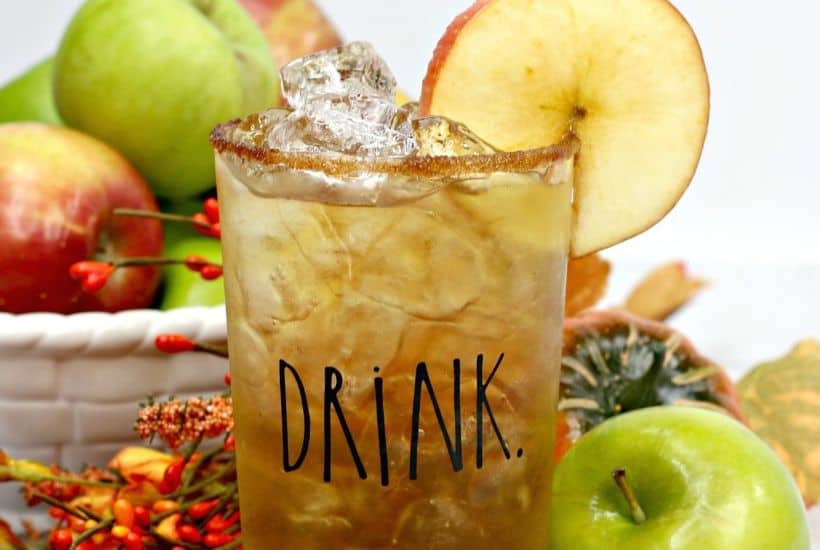 This refreshing Apple Cider Margarita is the perfect way to toast the fall season. This margarita recipe is a twist on the classic and full of apple flavor. #margarita #applecidermargarita #falldrink #drinkrecipe