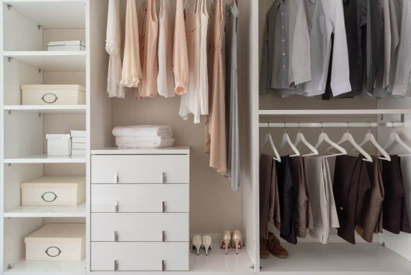 Declutter your life with this free printable KonMari checklist. By following the KonMari method, you can organize your home and life. It’s easy and will take you step by step through the entire KonMari Organization process. #KonMari #HomeOrganizationTips #KonMariMethod #cleaninghacks