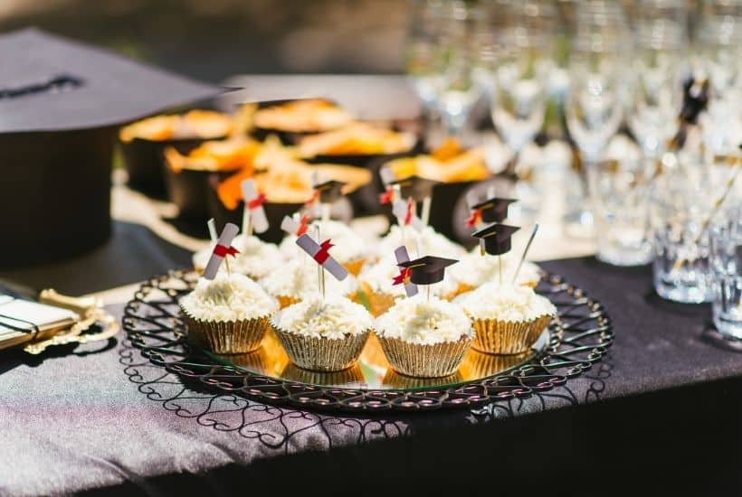 Graduation Party planning tips feature