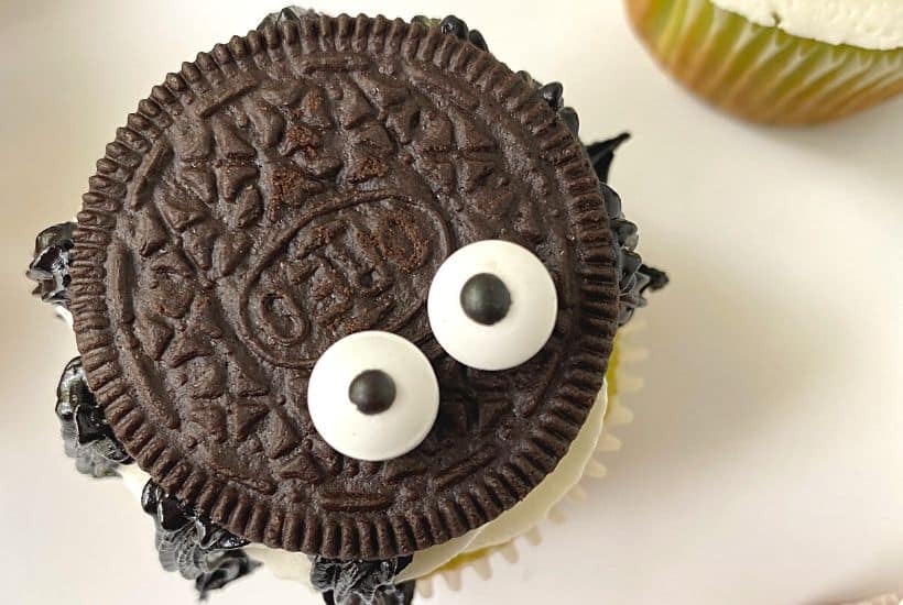 Oreo Spider Cupcakes for Halloween are a tasty treat that kids will love eating and making. The colorful and cute cupcakes are sure to be a huge hit at Halloween gatherings, birthday parties and fall activities with family and friends. The best part yet, this Halloween-inspired cupcake recipe is topped with an Oreo cookie spider.