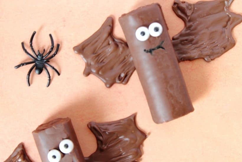 How To Make Halloween Bat Cakes