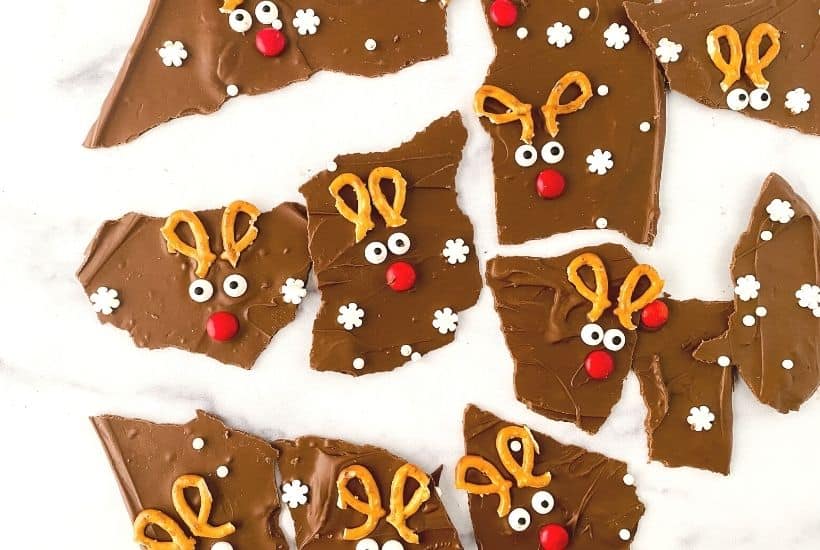 Learn how to make an easy and delicious treat to enjoy with family and friends for the holiday season. You’ll love the chocolatey taste of this sweet and simple Reindeer Bark recipe.