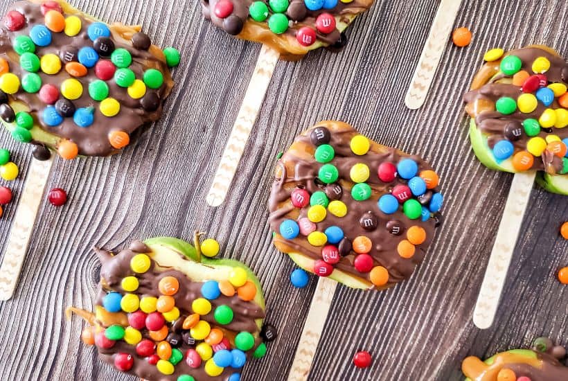 M&Ms Caramel Apple Slices