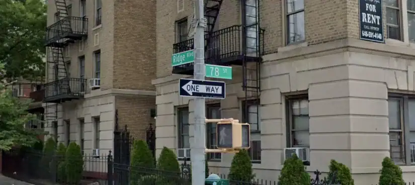 Banner showing the intersection of Ridge Boulevard and 78th street, focusing on the street sign.