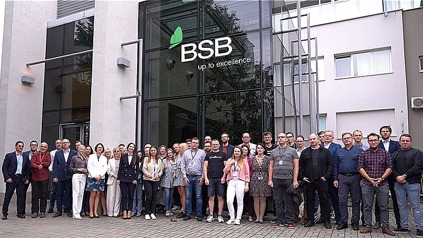 Raport Specjalny | IT@BANK 2024 – Bazy i Systemy Bankowe sp. z o.o. | Historia pisana kodem i marzeniami Raport Specjalny | IT@BANK 2024 – Bazy i Systemy Bankowe sp. z o.o. | Historia pisana kodem i marzeniami