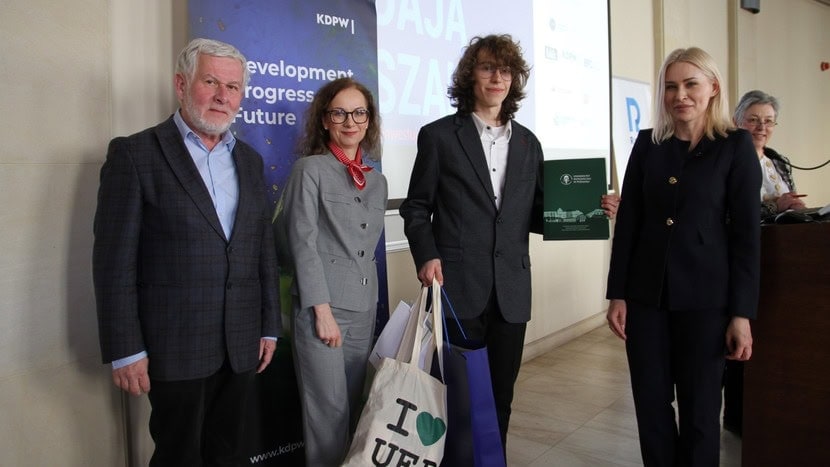 Finał III edycji Ogólnopolskiej Olimpiady Wiedzy o Finansach „Finansomania” - Adam Włosek. Źródło: UEP