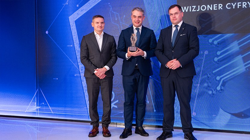 Ranking IT@BANK 2025. Nagrodę odebrał Krzysztof Gawkowski. Źródło: BANK.pl