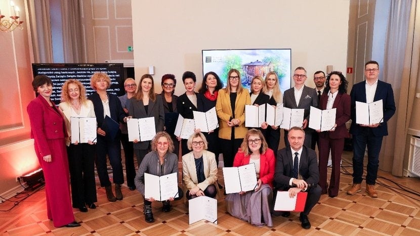 Cykl edukacyjny Porozmawiajmy o dostępności - inauguracja 2025. Laureaci. Źródło: ZBP