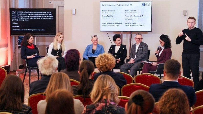 Cykl edukacyjny Porozmawiajmy o dostępności - inauguracja 2025. Drugi panel. Źródło: ZBP