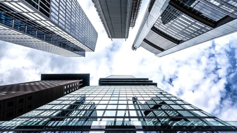 Konwersje na polskim rynku nieruchomości komercyjnych – inwestorzy wolą mieszkania zamiast biur