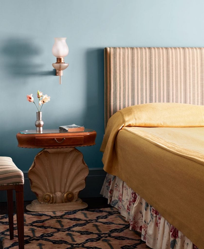 edc030122house-call-cotton-005-1644255866-839x1024 edc030122house-call-cotton-005-1644255866-839x1024 bedroom ideas 75 Bedroom Ideas That Are The Very Definition Of Beauty Sleep edc030122house call cotton 005 1644255866 839x1024