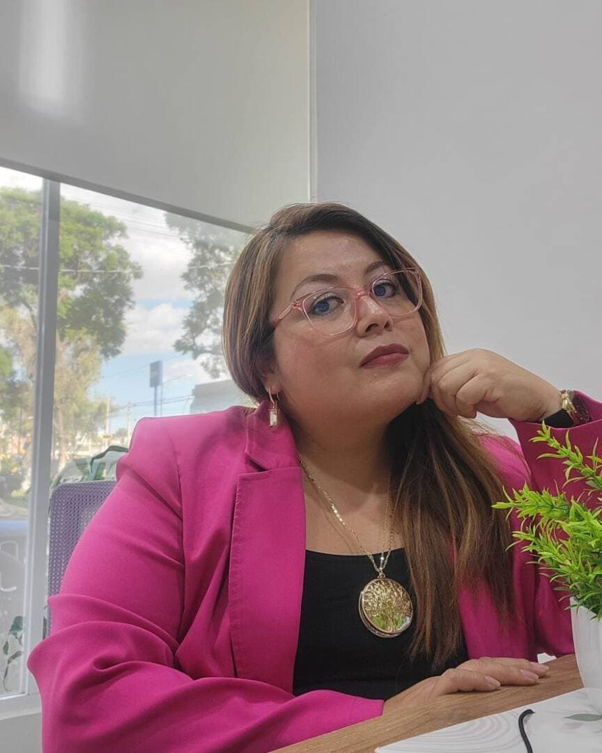 Miriam Águila Psicóloga Clínica . Más de una Década Transformando Vidas: Terapia Especializada integral 