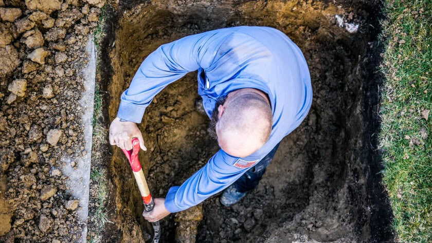 sewer repair bellwood The Scottish Plumber digs up a broken sewer