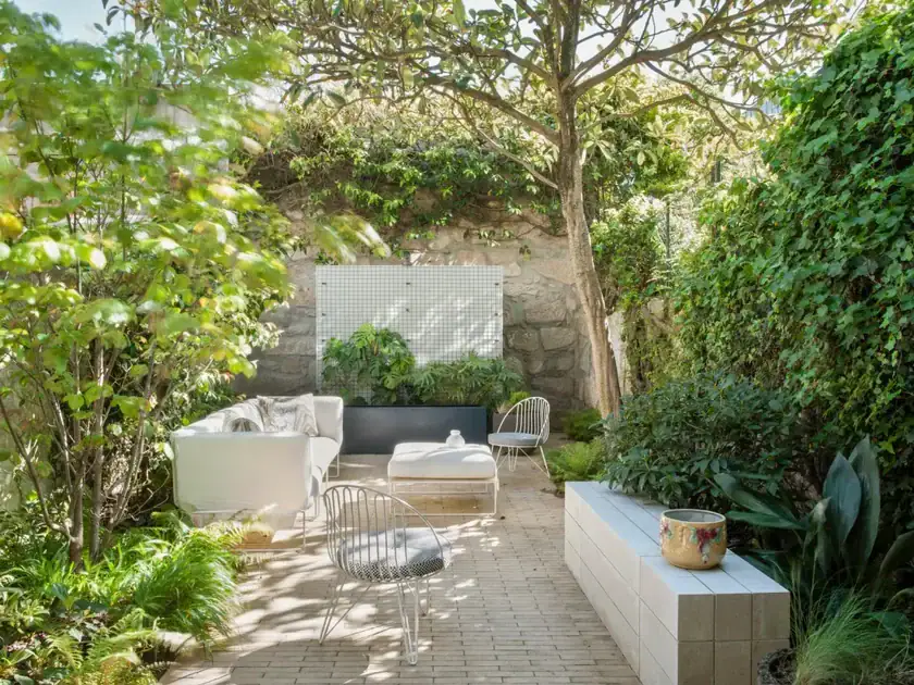 porto town house A 1930s Porto Town House Gets an Eclectic Refresh 4 3 1024x769