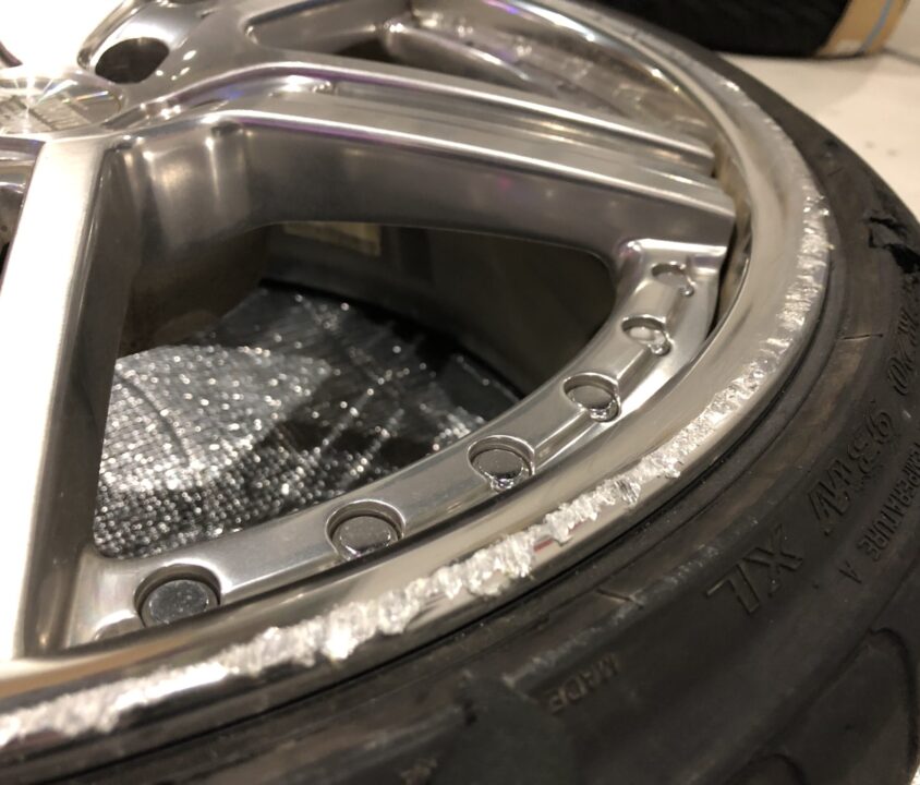 大阪　ホイールリペア　専門店　LIT DETAIL 修理前