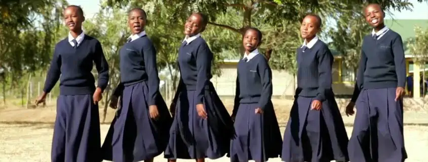 SCHULBANK Stipediaten in Iringa, Tansania