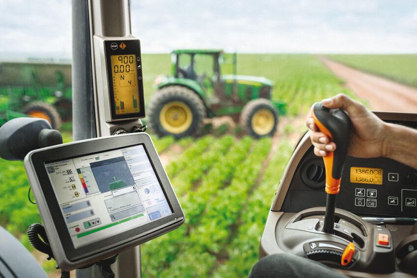 Bayer will also migrate its digital farming core capabilities to the new infrastructure for its own customer-facing solutions. - Photo: Bayer Crop Science