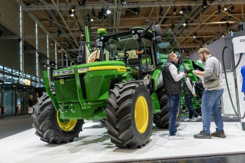 John Deere shares more details about electric E-Power tractor