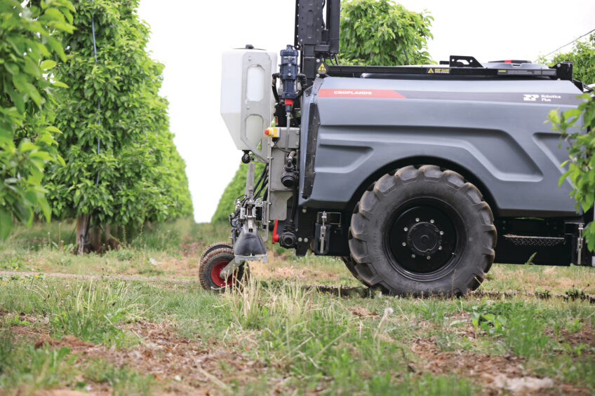 Yamaha Agriculture adds herbicide spraying to Prospr robot