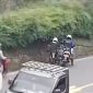 Polres Bogor Copot Patwal Alphard usai Viral karena Pepet Pemotor Hingga Terjatuh di Puncak. Foto.
Tangkap layar Vidio amatir warga net.