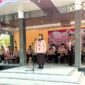 Camat Cisalak sekaligus Ketua Majelis Pembimbing Ranting (Mabiran) Gerakan Pramuka Kecamatan Cisalak, Ida Halimah, S.Kep., M.AP., bertindak sebagai pembina upacara.