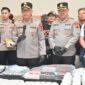 Kapolda Jawa Barat, Irjen Pol. Hengki, mengatakan pengungkapan kasus tersebut bermula dari penangkapan seorang tersangka di Kilometer 125 Tol Purbaleunyi. Poto.Dok Humas Polda Jabar. 