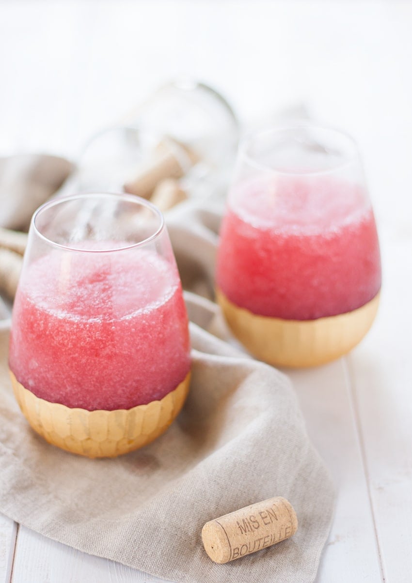 Frozen Rosé Frosé cocktail. The post is about How to make frose 