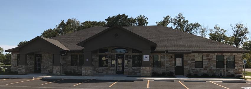 Outside view of the REpublic Veterinary Hospital serving Buda and Kyle