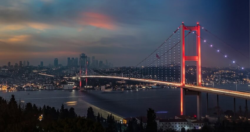 İstanbul'da, elektronik bilet, taksi, taksi dolmuş ve minibüs ücretlerine yüzde