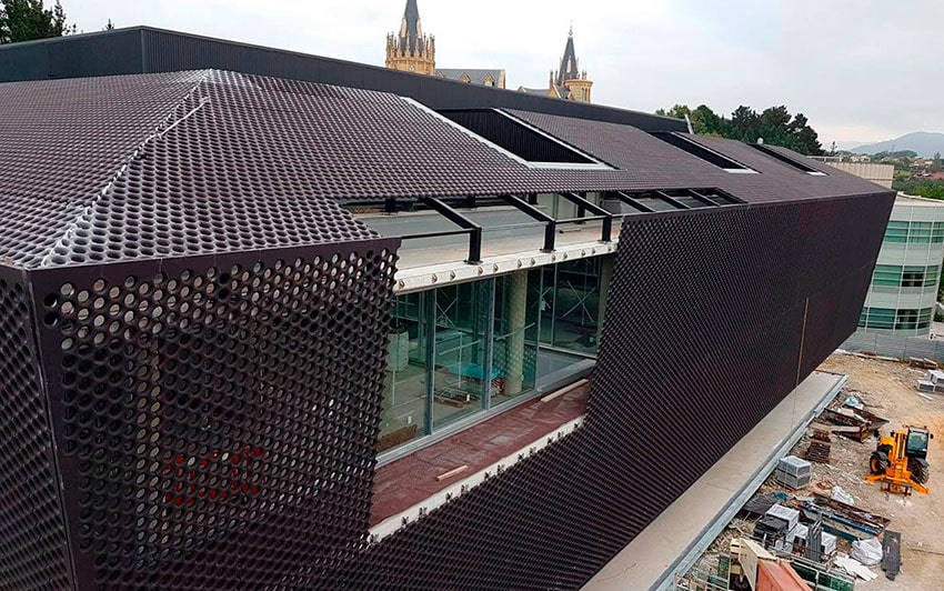 Pintat de prefabricat de formigó amb veladura de silicat Keim, Ecomatèries