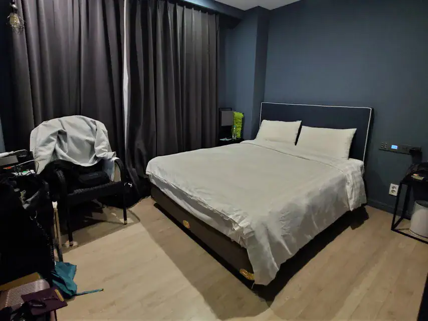 urban island hotel