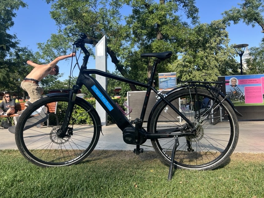 hybrid-e-bike-budapest-ebike-tour