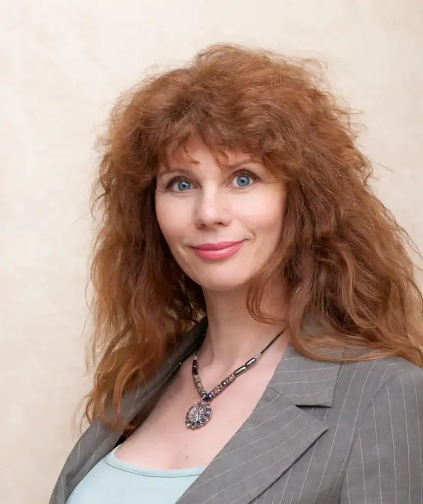 anna-tsirat-attorney-jurvneshservice Anna Tsirat — partner at JVS Law, franchising, international aviation law and asset finance